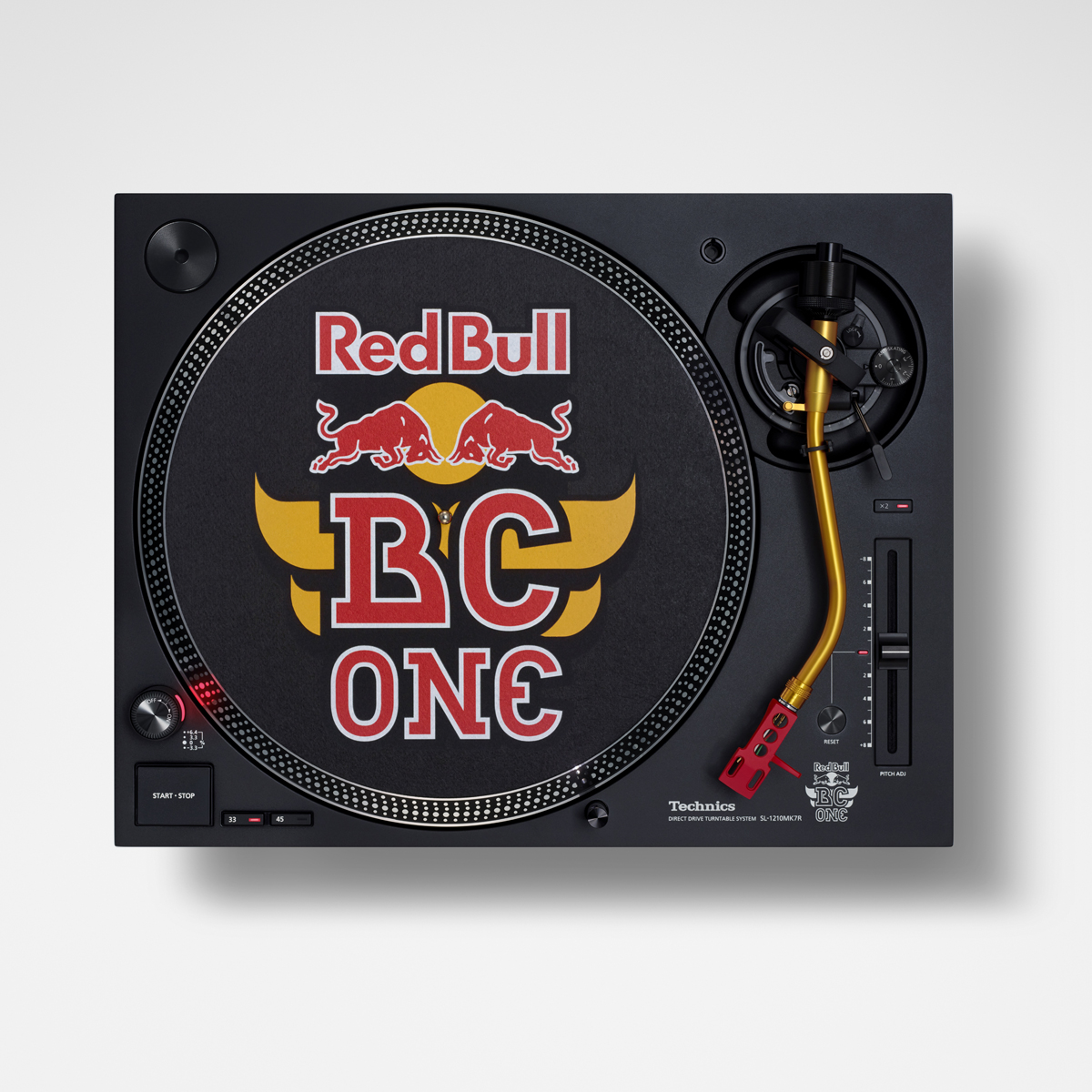 Technics SL-1210MK7 Red Bull BC One skivspelare, idealisk för breakdance-evenemang och DJ-entusiaster.