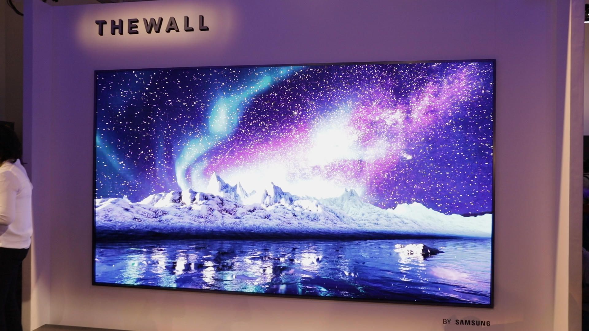 Samsung The Wall, en imponerande MicroLED-TV med livfulla färger och skarpa detaljer för hemmabio.