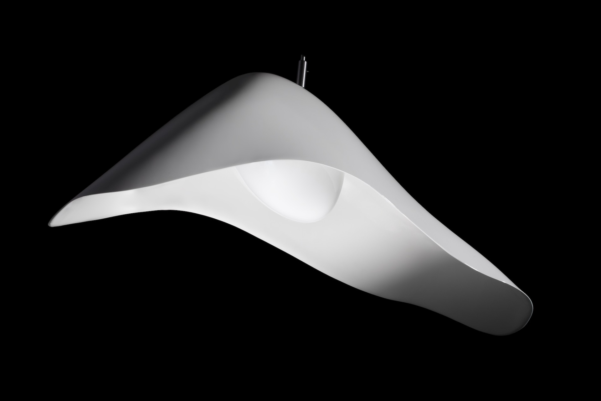 Diffusore unico di Architettura Sonora dalla Toscana, caratterizzato da forma organica e design innovativo.